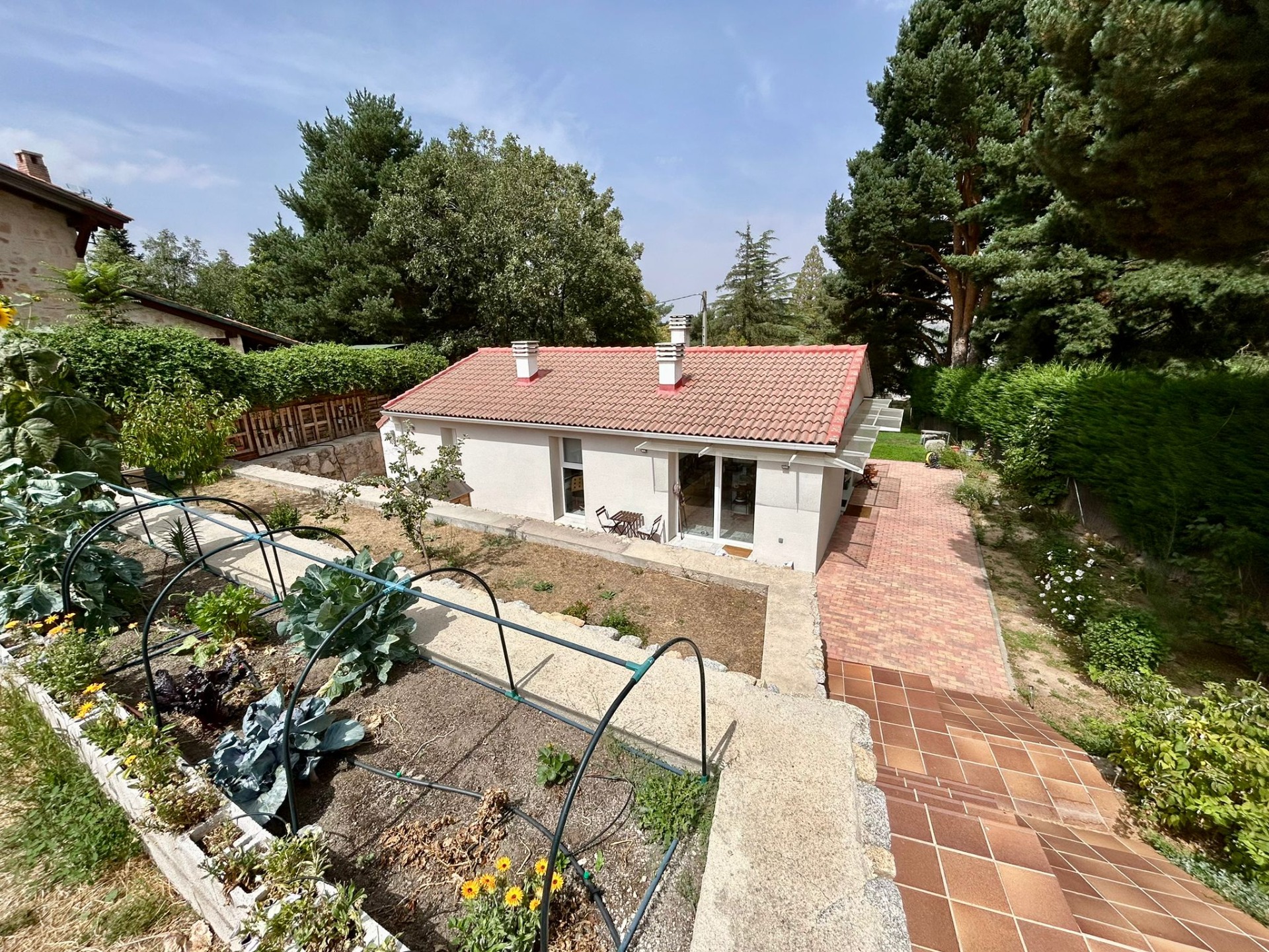 CASA INDEPENDIENTE 92M2 Y PARCELA 780M2. PRECIO DE VENTA 375.000€